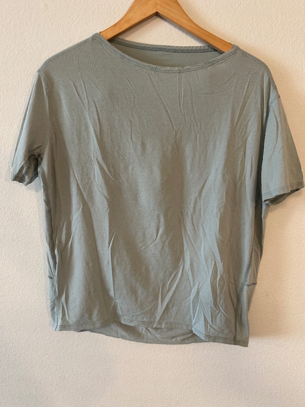 Lululemon Back in Action Shirt Sage Gray Women's Size Unknown Short Sleeve